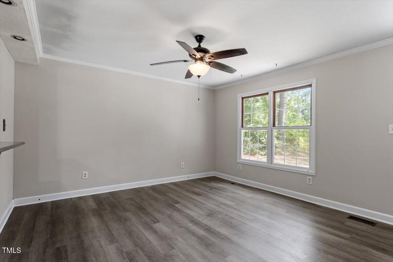 136 Dixie Ln, Youngsville, NC 27596