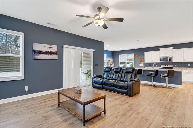 136 Edgefield Dr, Sanford, NC 27332