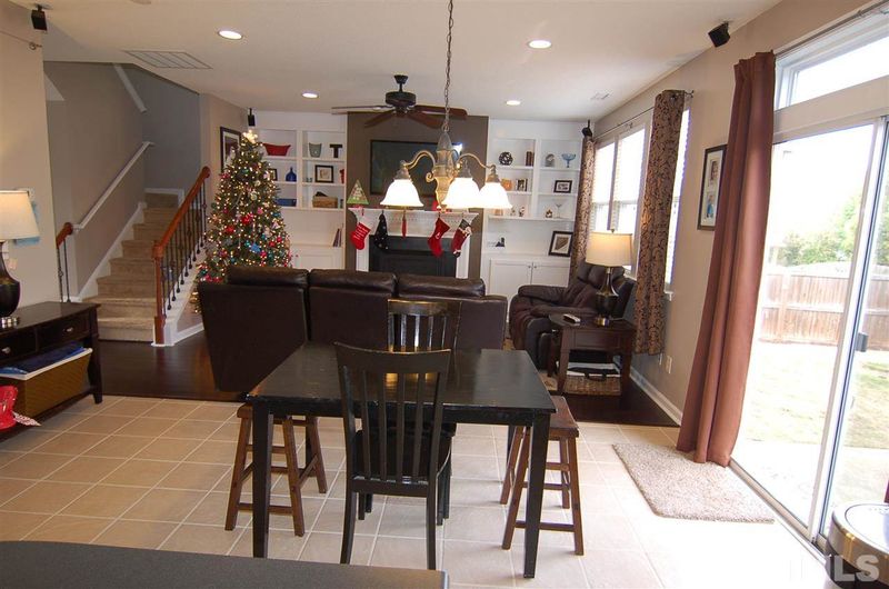 136 Folsom Dr, Holly Springs, NC 27540