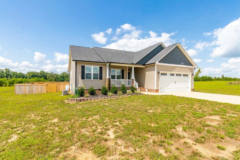 136 Hawick Ct, Zebulon, NC 27597