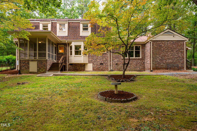 136 Hunters Ridge Rd, Chapel Hill, NC 27517