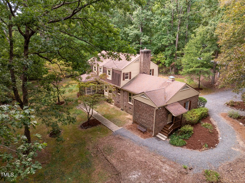 136 Hunters Ridge Rd, Chapel Hill, NC 27517