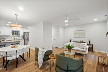 136 Lake Hollow Cir, Cary, NC 27513