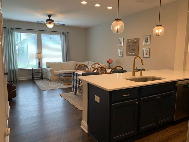 136 Manordale Dr, Chapel Hill, NC 27517