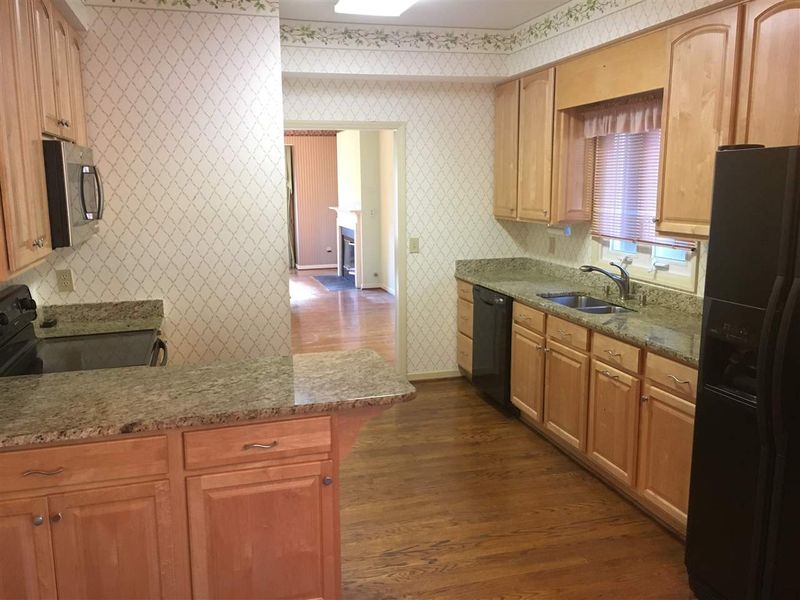 136 Montrose Dr, Durham, NC 27707