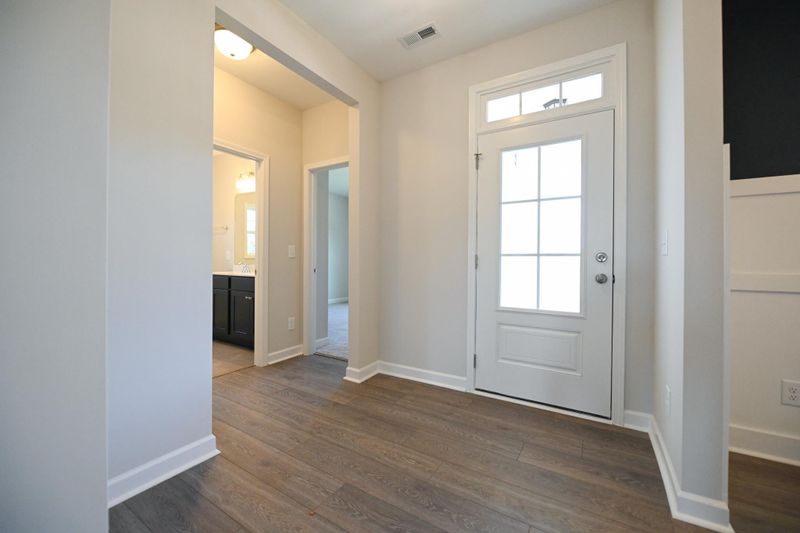 136 Pond Mountain Dr, Clayton, NC 27520