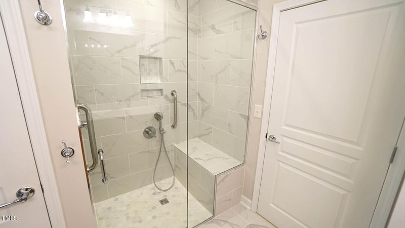 136 Sabiston Ct, Cary, NC 27519