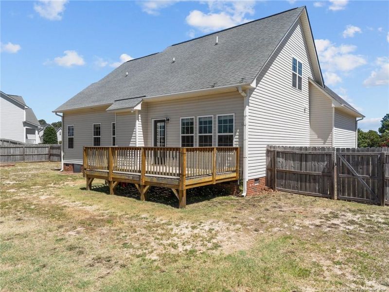 136 Silverthorne Dr, Sanford, NC 27332