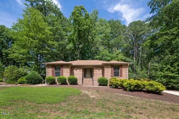136 Sycamore St, Cary, NC 27513