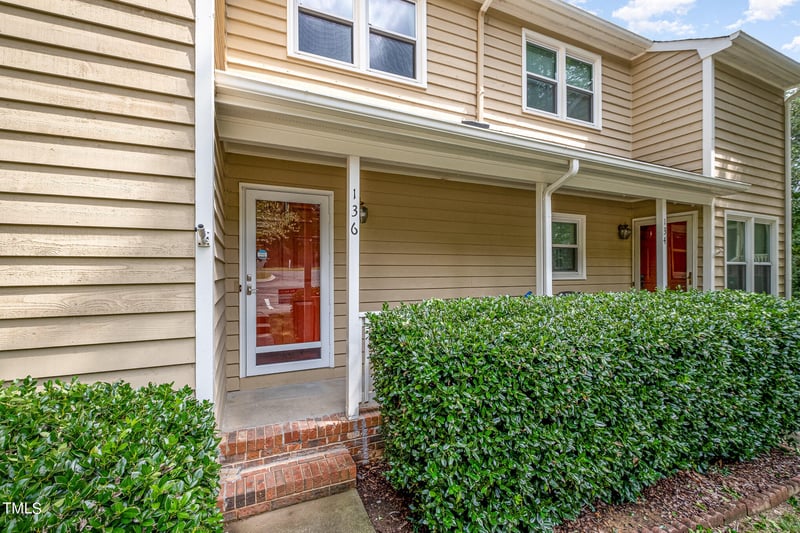 136 Timber Ridge Dr, Durham, NC 27713