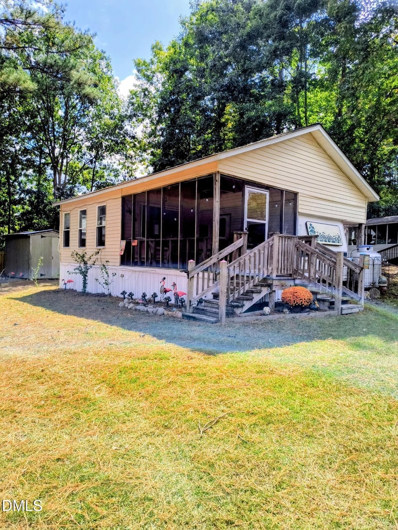 136 Tomahawk Dr, Louisburg, NC 27549