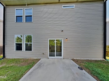 136 Yadkin St, Clayton, NC 27520