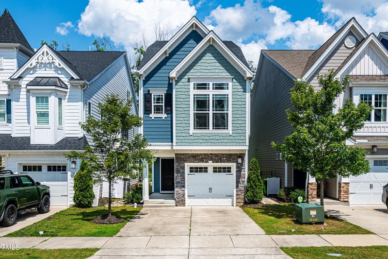 1363 Brown Velvet Ln, Apex, NC 27523