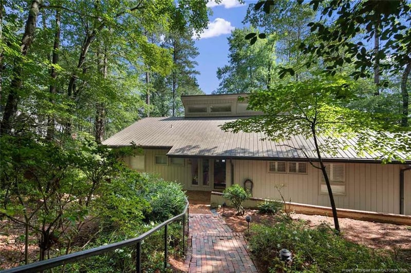 1363 Maryland Ct, Sanford, NC 27332