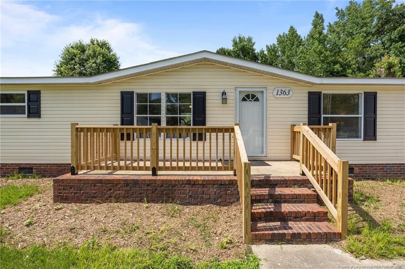 1363 Tom Starling Rd, Fayetteville, NC 28306