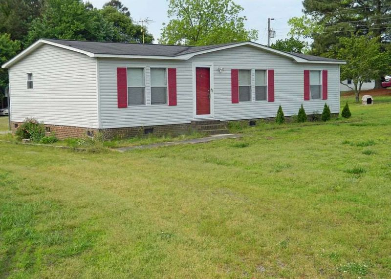 1364 Preston Rd, Smithfield, NC 27577