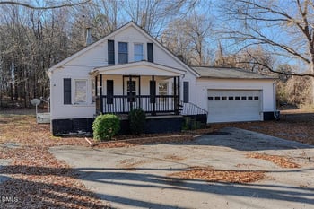 1364 Rauhut St, Burlington, NC 27217
