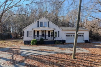 1364 Rauhut St, Burlington, NC 27217