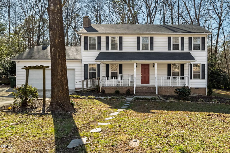 137 Amesbury Ln, Cary, NC 27511