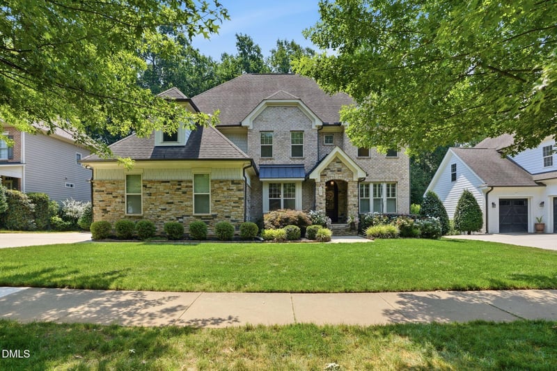 137 Aspenridge Dr, Holly Springs, NC 27540