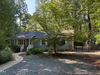 137 B Windsor Cir, Chapel Hill, NC 27516