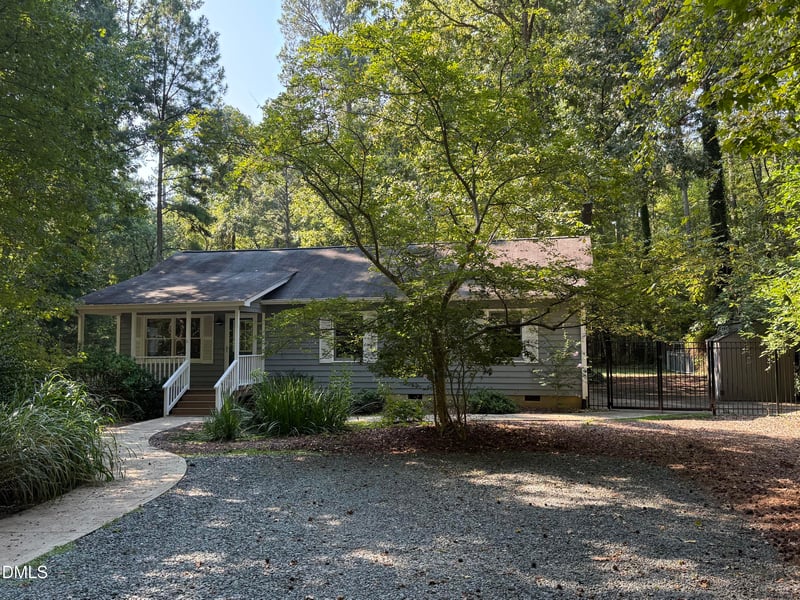 137 B Windsor Cir, Chapel Hill, NC 27516