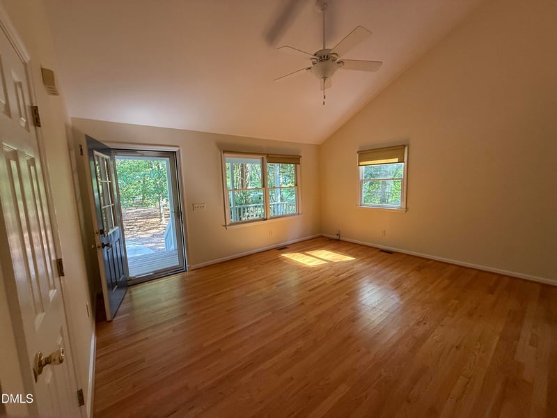 137 B Windsor Cir, Chapel Hill, NC 27516