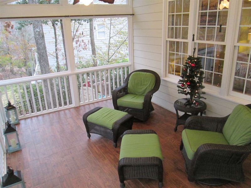 137 Bells Walk Ct, Holly Springs, NC 27540