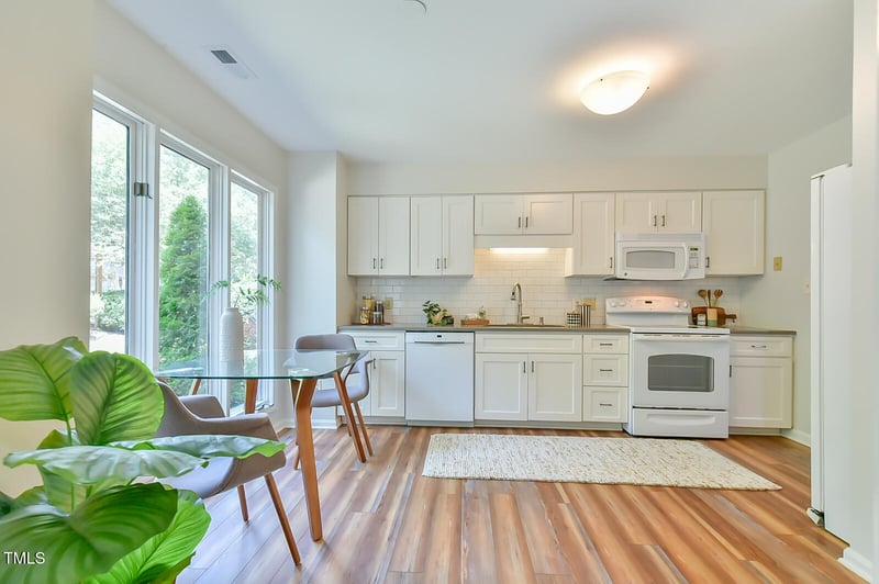 137 Berry Patch Ln, Chapel Hill, NC 27514