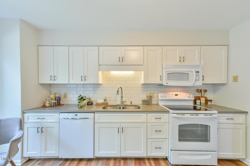 137 Berry Patch Ln, Chapel Hill, NC 27514