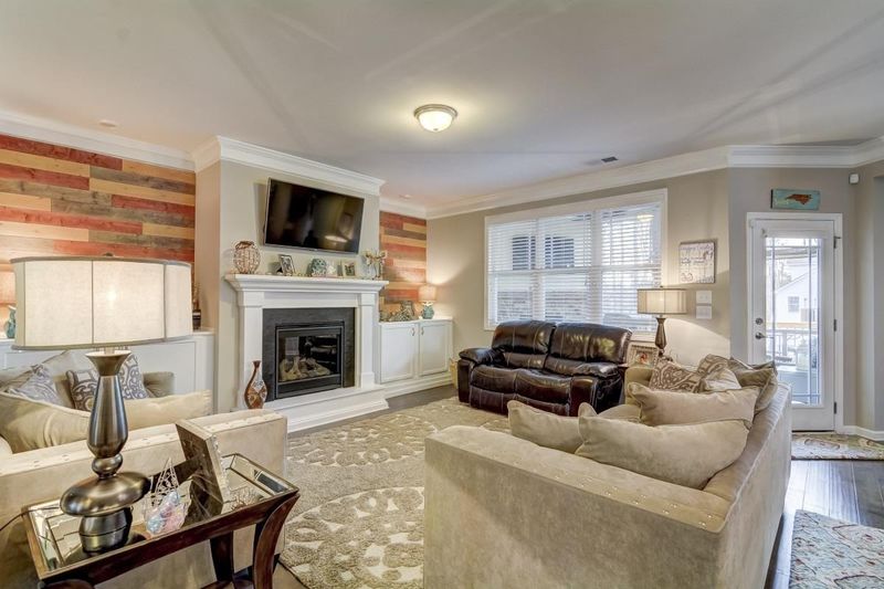 137 Chatsworth Ln, Clayton, NC 27527