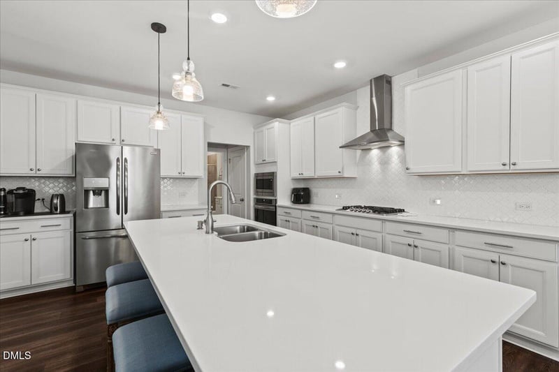 137 Daisy Grove Ln, Holly Springs, NC 27540