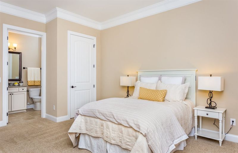 137 Damsire Way MF Lot 53, Cary, NC 27513