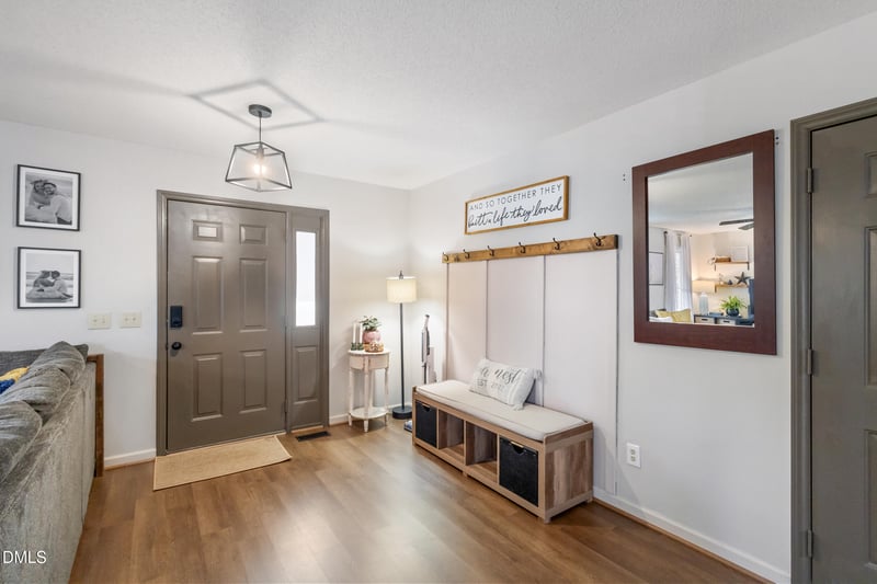 137 Dewar St, Fuquay Varina, NC 27526