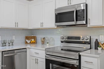 137 End Ave, Durham, NC 27703