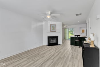 137 Friar Ln, Carrboro, NC 27510