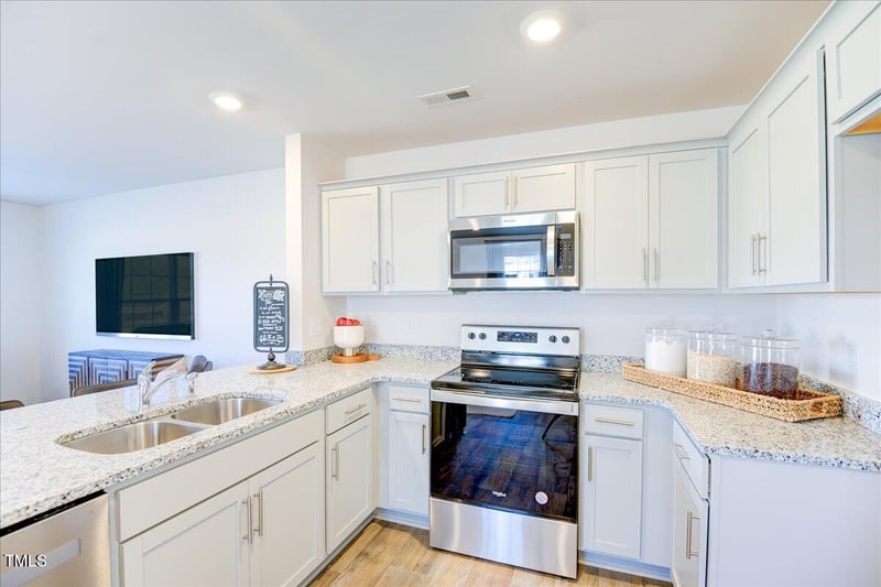 137 Holton St, Smithfield, NC 27577