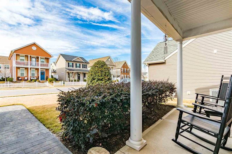 137 Honeybee Tc, Clayton, NC 27520