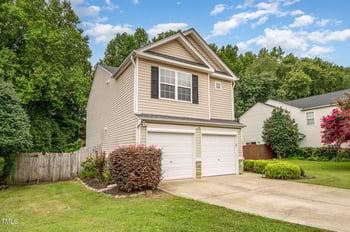 137 Lacombe Ct, Holly Springs, NC 27540