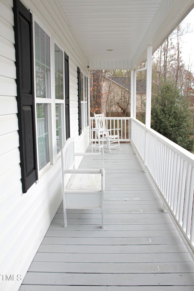 137 Leachburg Dr, Garner, NC 27529