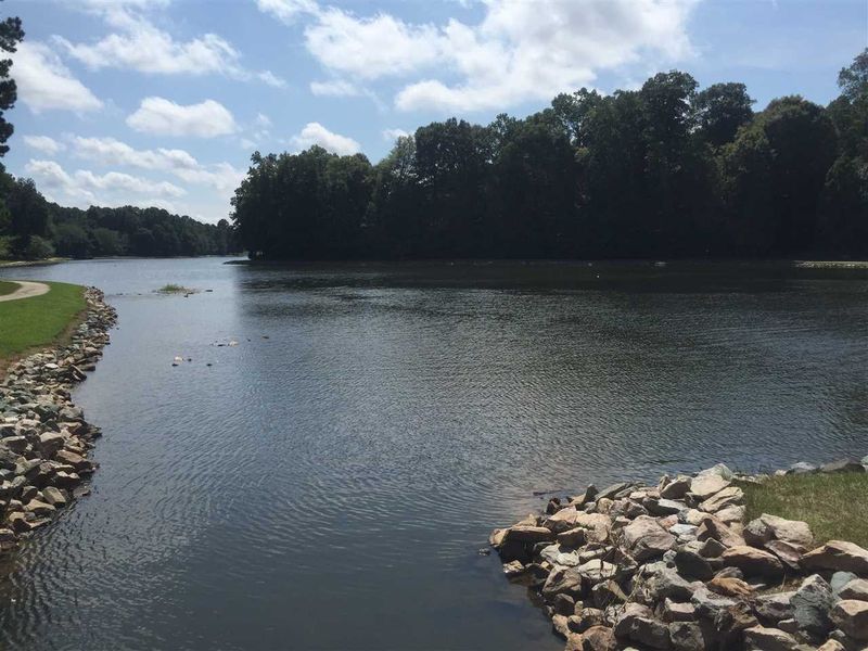 137 Loch Pointe Dr, Cary, NC 27518
