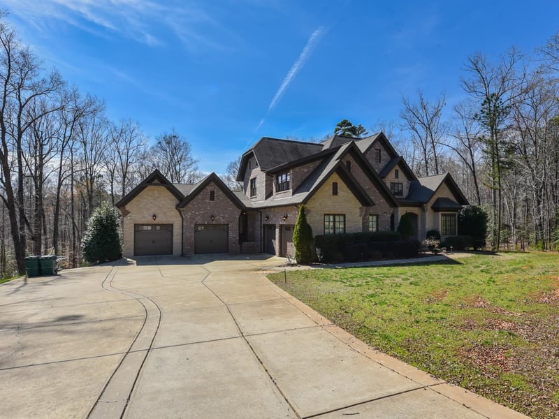 137 Ocoee Falls Dr, Chapel Hill, NC 27517