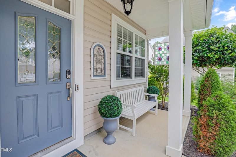 137 Palmdale Ct, Holly Springs, NC 27540