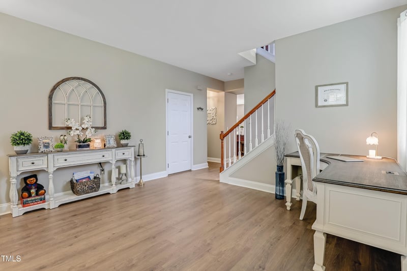 137 Palmdale Ct, Holly Springs, NC 27540