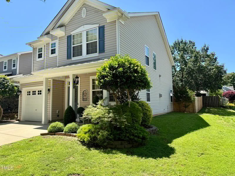 137 Palmdale Ct, Holly Springs, NC 27540