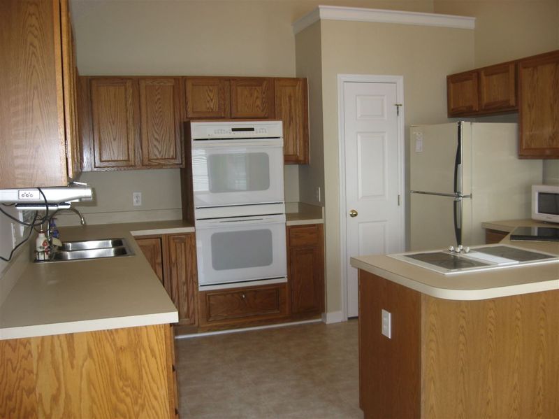 137 Parkhaven Ln, Garner, NC 27529