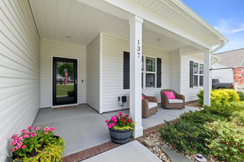 137 Shadybrook Dr, Benson, NC 27504