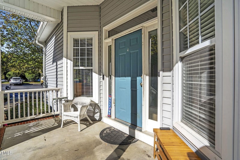 137 Summit Oaks Ln, Holly Springs, NC 27540