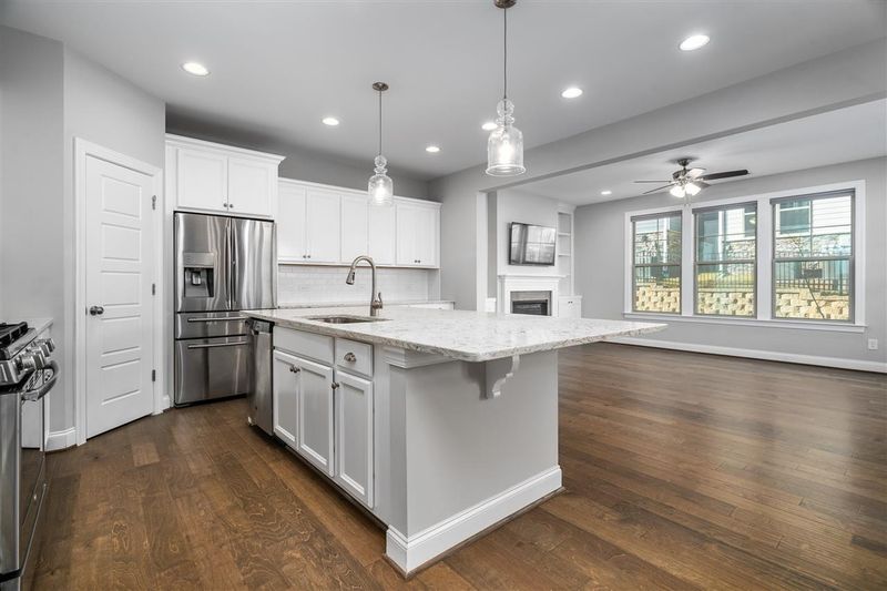 137 Tree Hill Ln, Holly Springs, NC 27540