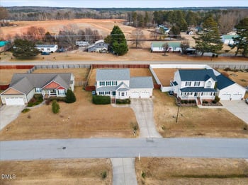 137 Woodglen Dr, Clayton, NC 27527